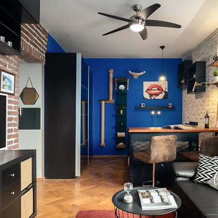 아파트 Cozy Studio With Terrace In Smichov By Days