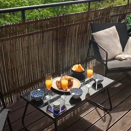 Cozy Studio With Terrace In Smichov By Days 아파트 *