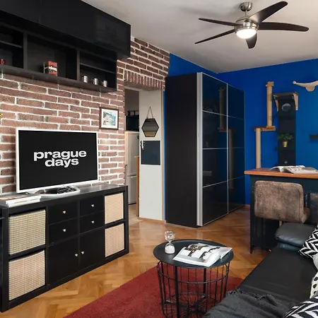 Cozy Studio With Terrace In Smichov By Days Апартаменты Прага